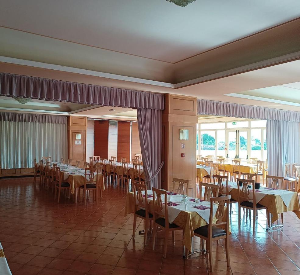 Hotel Villa Strassoldo "Ex Attianese Hotel Restaurant" Cervignano del Friuli Exteriör bild